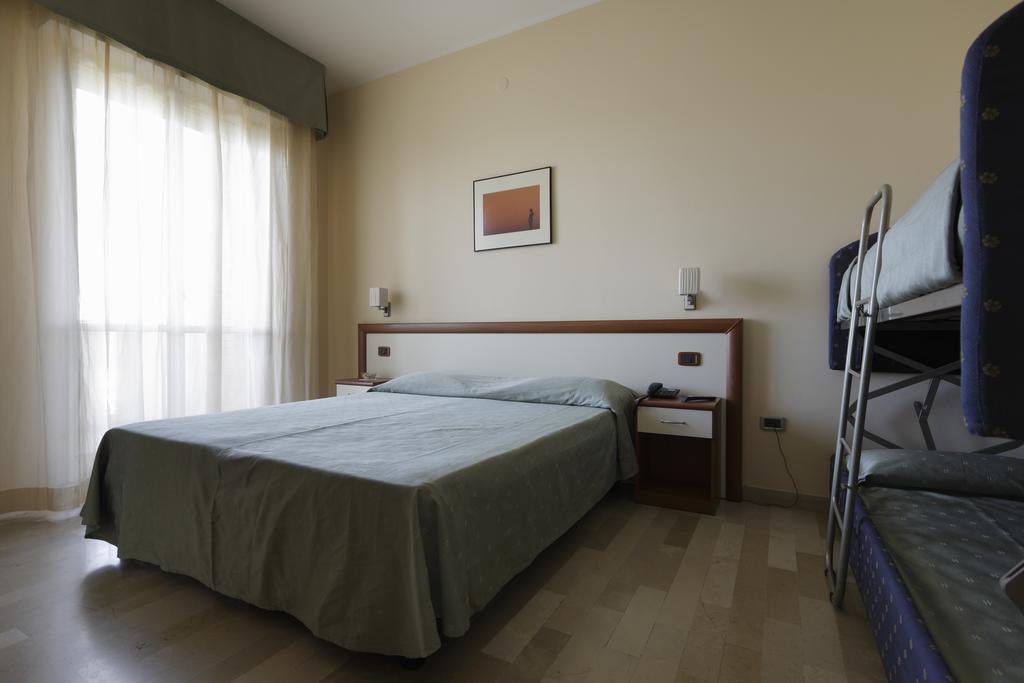 Hotel Continental Fano Værelse billede