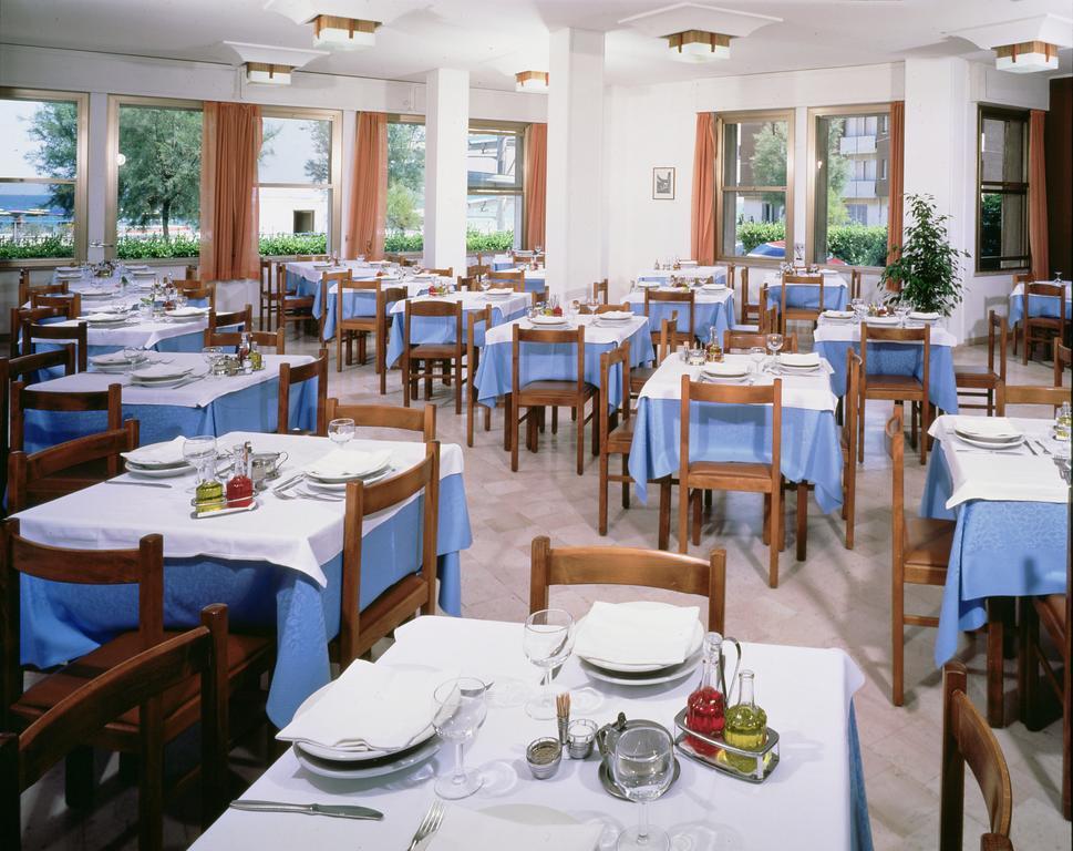 Hotel Continental Fano Eksteriør billede